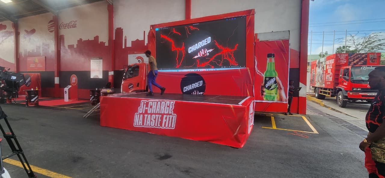 Photo 4: Mobile Stages